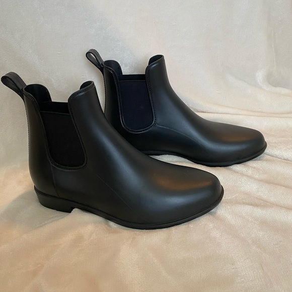 Short Boot - Picture 1 of 4